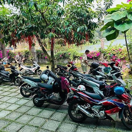 Xa Gia Tan Ben Ho Homestay المظهر الخارجي الصورة