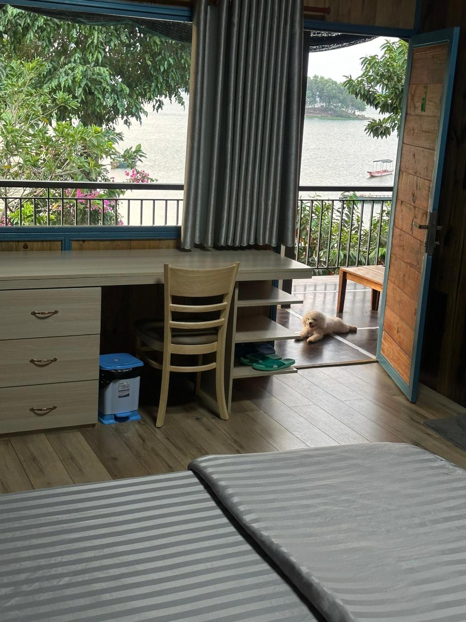 Xa Gia Tan Ben Ho Homestay المظهر الخارجي الصورة