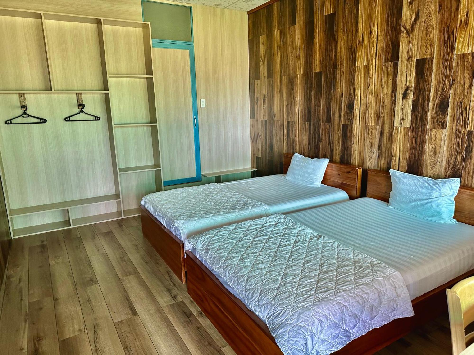 Xa Gia Tan Ben Ho Homestay المظهر الخارجي الصورة