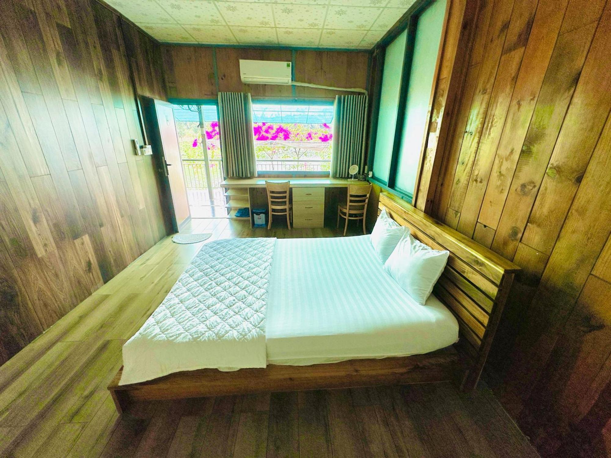 Xa Gia Tan Ben Ho Homestay المظهر الخارجي الصورة